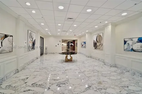 5600 Collins Avenue Miami Beach FL 33140