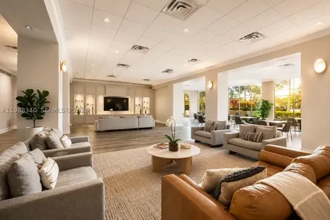 5600 Collins Avenue Miami Beach FL 33140