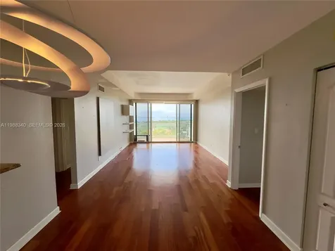 5600 Collins Avenue Miami Beach FL 33140