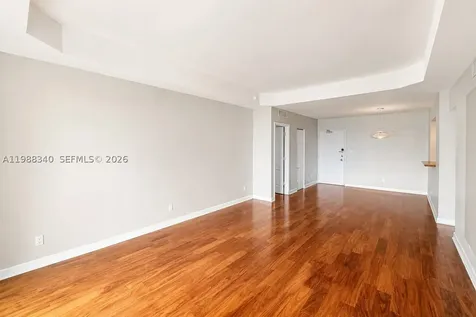 5600 Collins Avenue Miami Beach FL 33140