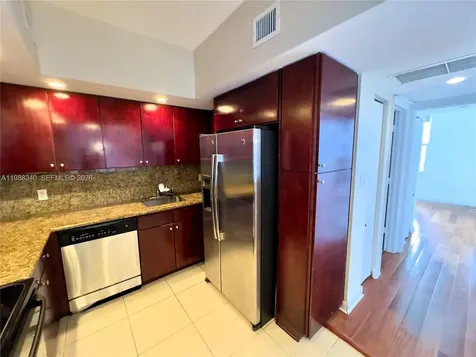 5600 Collins Avenue Miami Beach FL 33140