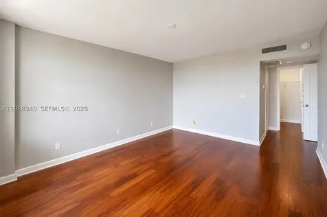 5600 Collins Avenue Miami Beach FL 33140