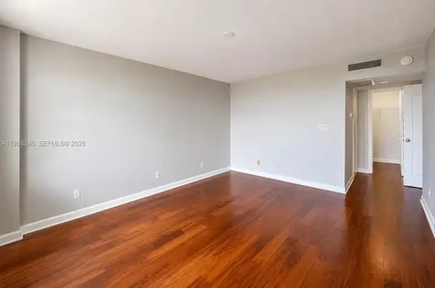 5600 Collins Avenue Miami Beach FL 33140