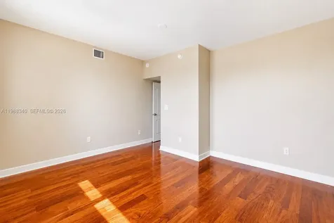 5600 Collins Avenue Miami Beach FL 33140