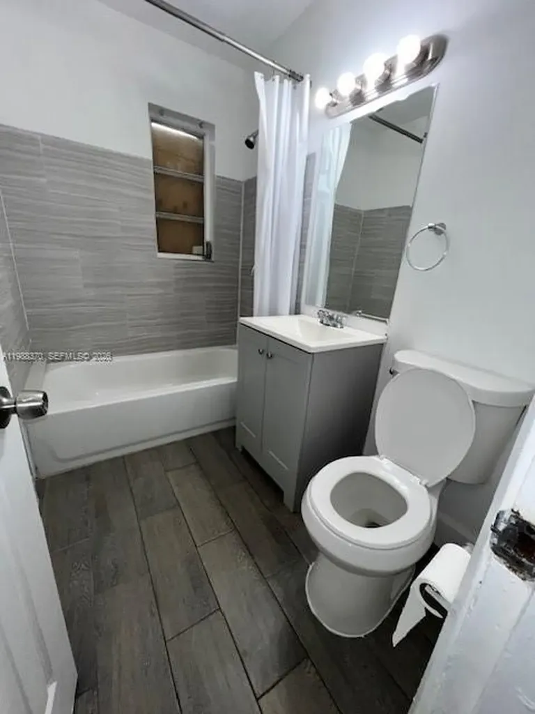 1220 NW 3rd Court Fort Lauderdale FL 33311