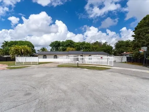 3345 SW 109th Court Miami FL 33165