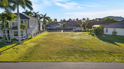 5423 SW 17th Avenue Cape Coral FL 33914