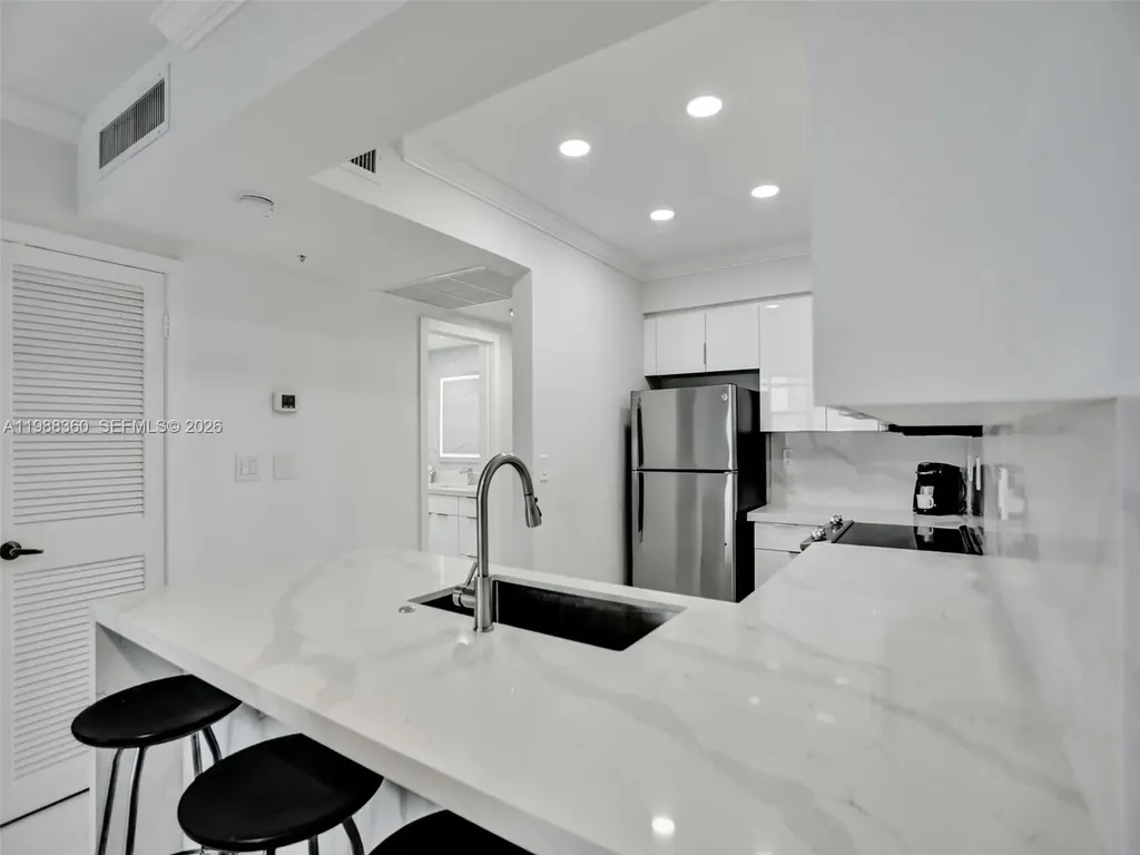 2501 S Ocean Drive Hollywood FL 33019