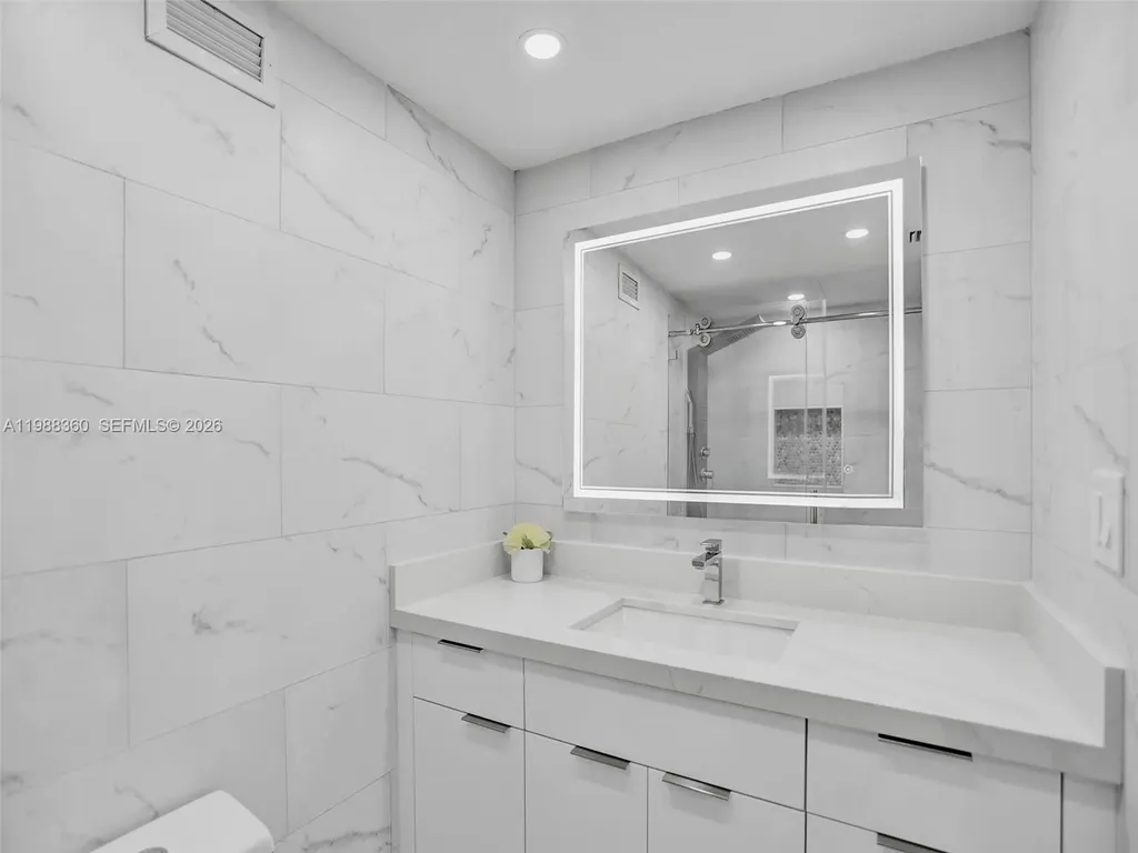 2501 S Ocean Drive Hollywood FL 33019