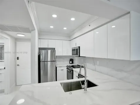 2501 S Ocean Drive Hollywood FL 33019