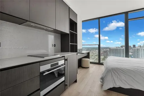 20 NE 11th Street Miami FL 33132