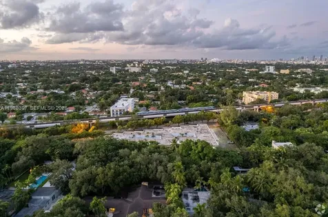 2000 S Dixie Highway Miami FL 33133