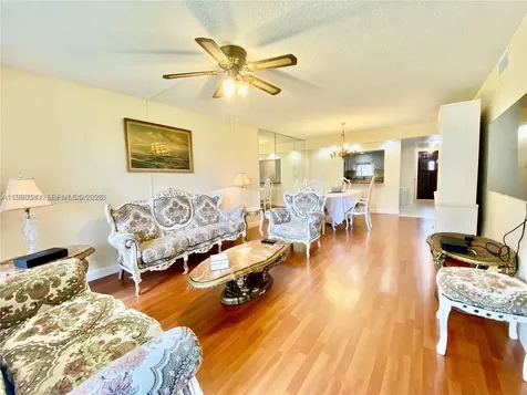 671 S Hollybrook Drive Pembroke Pines FL 33025
