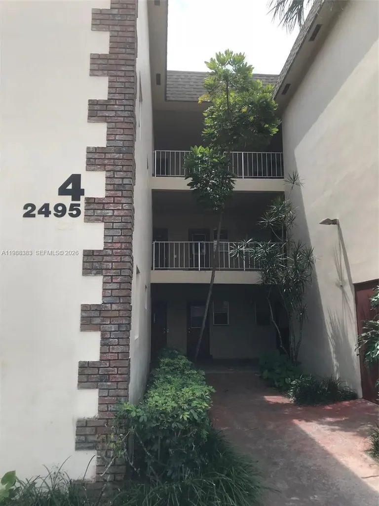 2495 SW 82nd Avenue Davie FL 33324