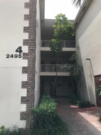 2495 SW 82nd Avenue Davie FL 33324