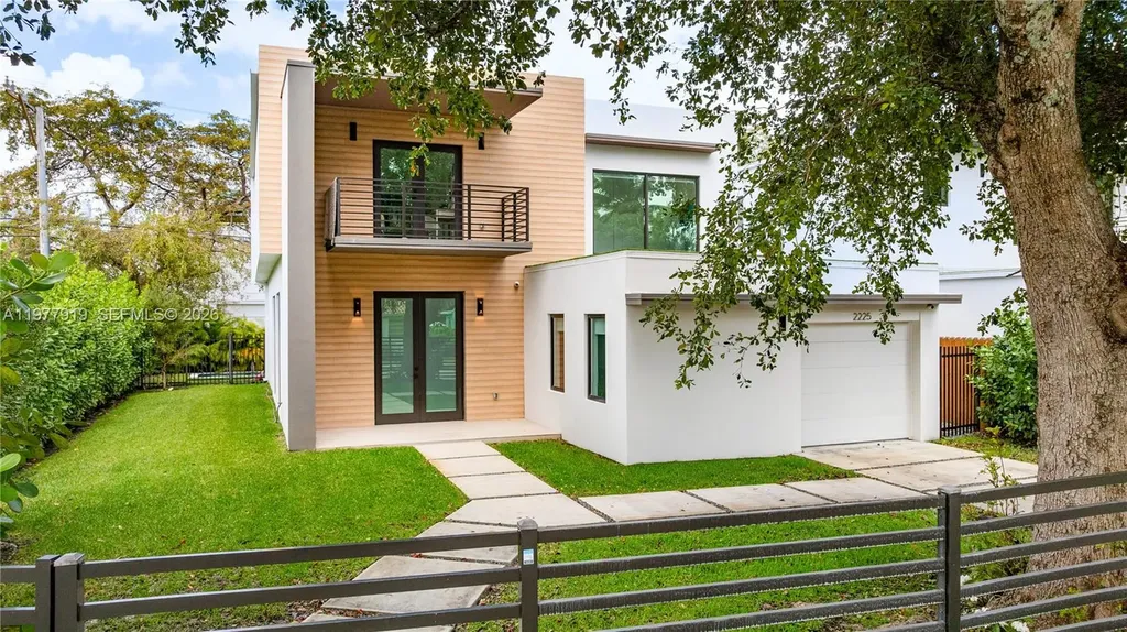 2225 SW 18th Avenue Miami FL 33145