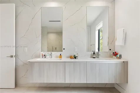 2225 SW 18th Avenue Miami FL 33145