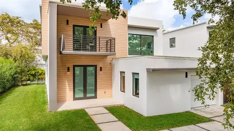 2225 SW 18th Avenue Miami FL 33145