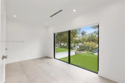 2225 SW 18th Avenue Miami FL 33145