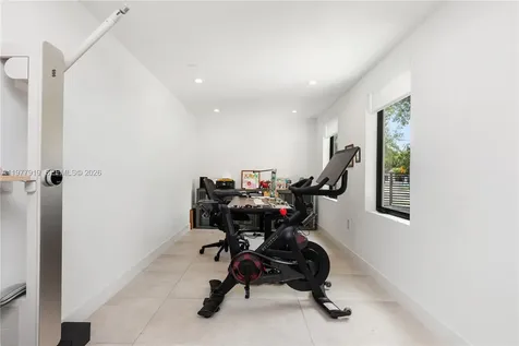2225 SW 18th Avenue Miami FL 33145