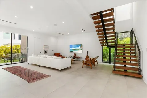 2225 SW 18th Avenue Miami FL 33145