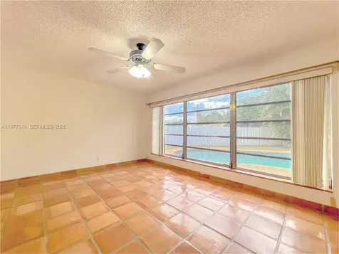 192 SW 62nd Terrace Plantation FL 33317