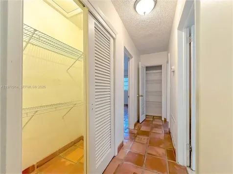 192 SW 62nd Terrace Plantation FL 33317
