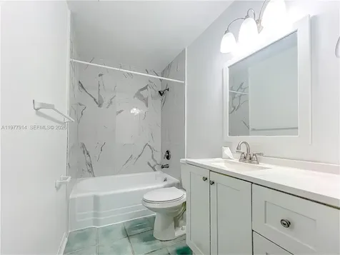 192 SW 62nd Terrace Plantation FL 33317