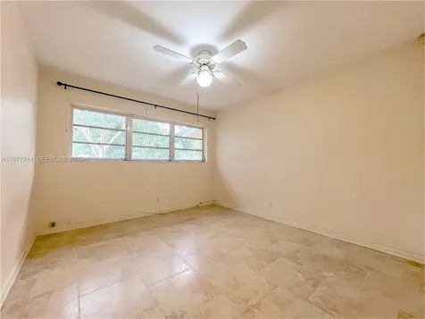 192 SW 62nd Terrace Plantation FL 33317
