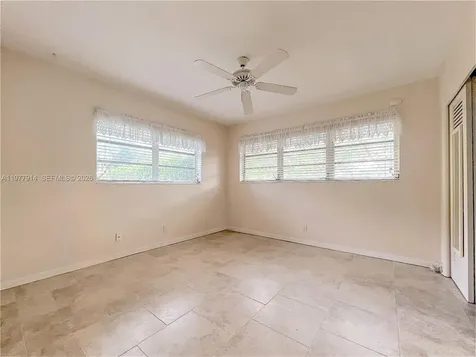 192 SW 62nd Terrace Plantation FL 33317