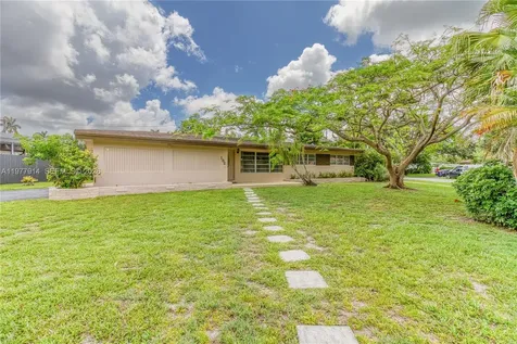 192 SW 62nd Terrace Plantation FL 33317