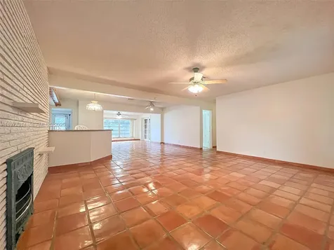 192 SW 62nd Terrace Plantation FL 33317