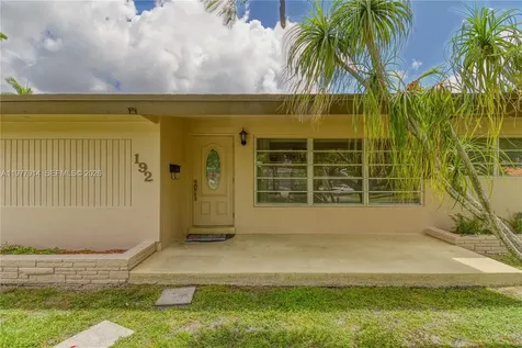 192 SW 62nd Terrace Plantation FL 33317