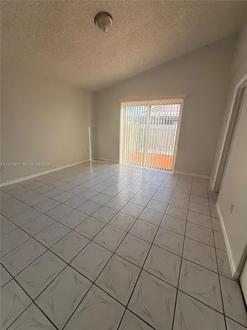 2566 W 73rd Place Hialeah FL 33016