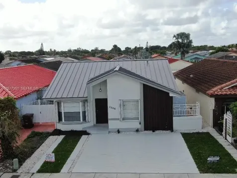 2566 W 73rd Place Hialeah FL 33016