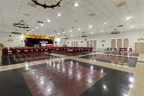 2901 NW 46th Avenue Lauderdale Lakes FL 33313