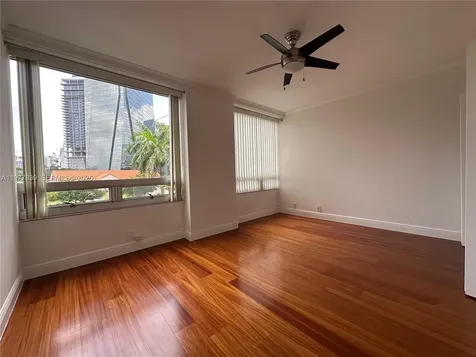 1541 Brickell Avenue Miami FL 33129