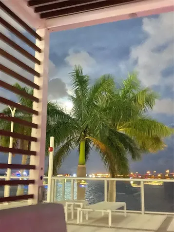1541 Brickell Avenue Miami FL 33129