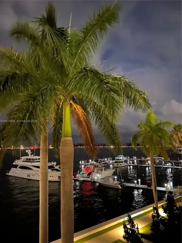 1541 Brickell Avenue Miami FL 33129
