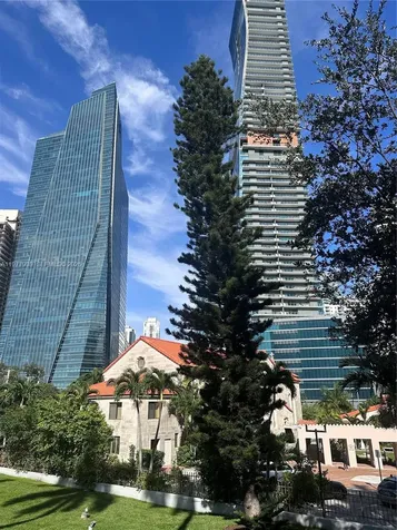 1541 Brickell Avenue Miami FL 33129