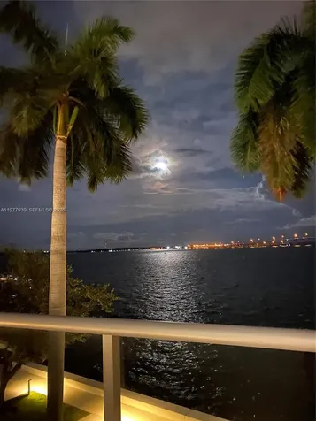 1541 Brickell Avenue Miami FL 33129