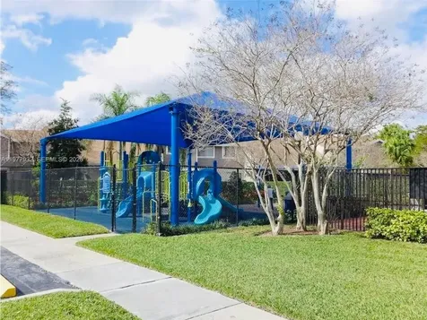 614 Woodgate Circle Sunrise FL 33326