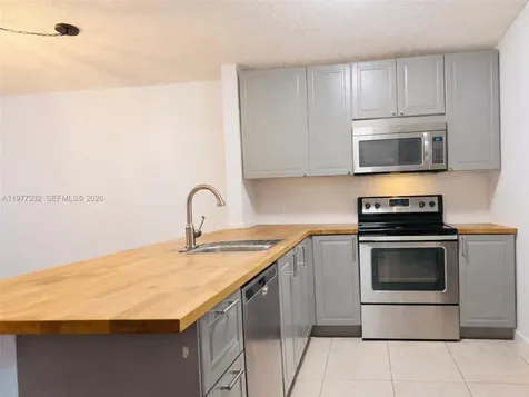 614 Woodgate Circle Sunrise FL 33326
