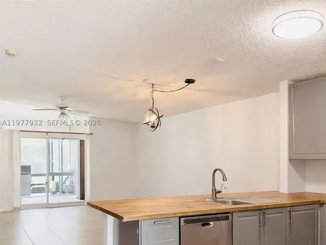 614 Woodgate Circle Sunrise FL 33326