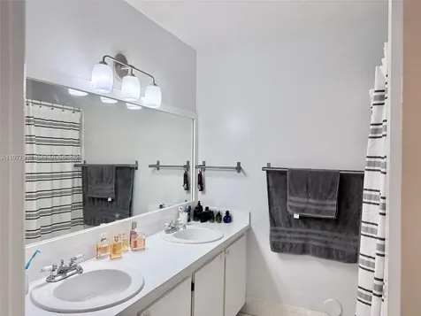 614 Woodgate Circle Sunrise FL 33326