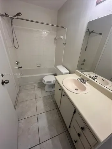 2926 S University Drive Davie FL 33328