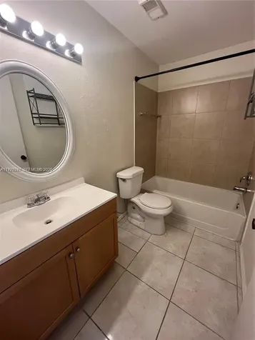2926 S University Drive Davie FL 33328