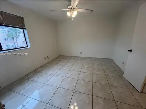 2926 S University Drive Davie FL 33328