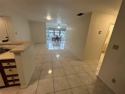 2926 S University Drive Davie FL 33328