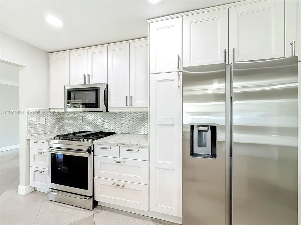 2770 NE 8th Court Pompano Beach FL 33062